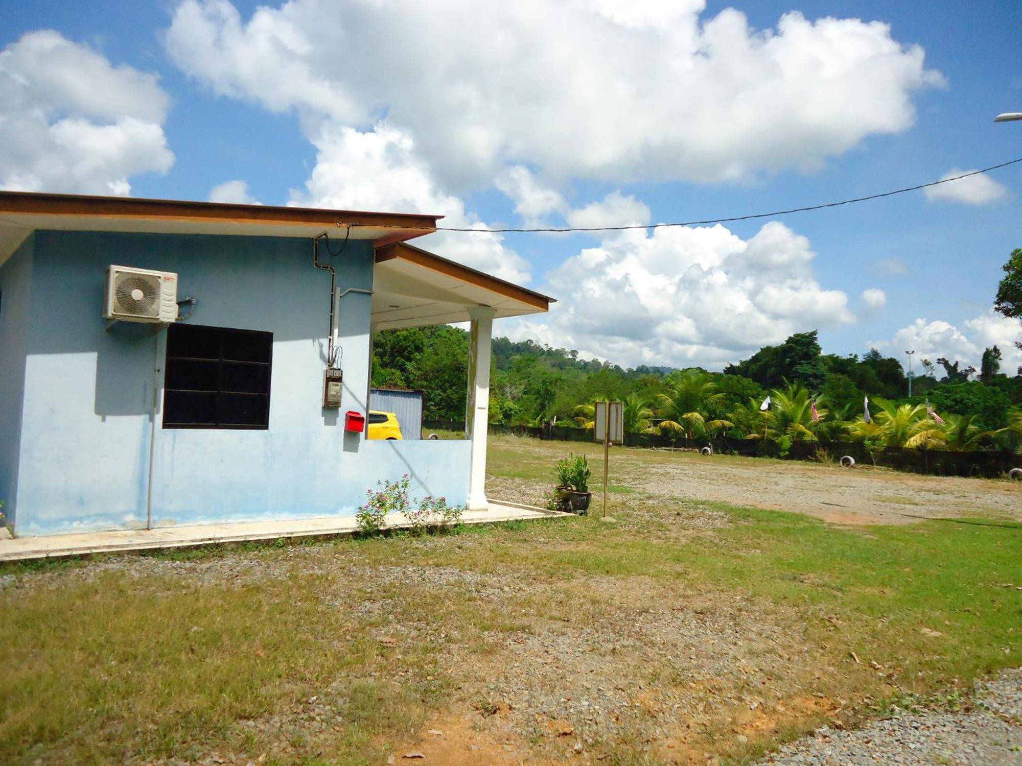 D'Pinggir Guest Room Kuala Tahan Exterior photo